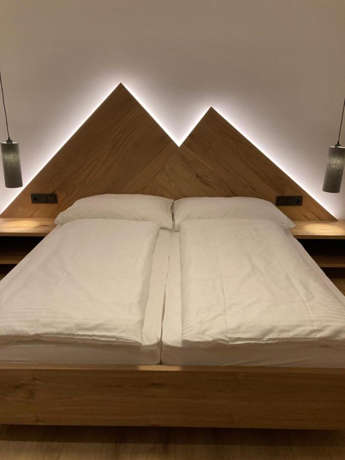 Marx - Marx - Apartment *
